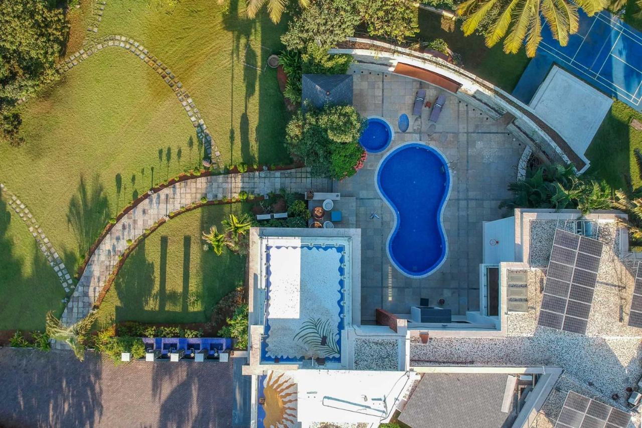 Our Beloved Summer By Stayvista - Offering A Swimming Pool, Expansive Lawn, Badminton Court And Indoor Games Alibág Kültér fotó